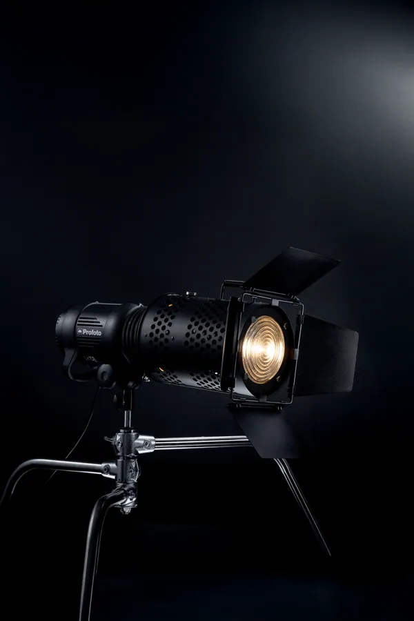 Fresnel Small w/ barndoors for Profoto/Bowens